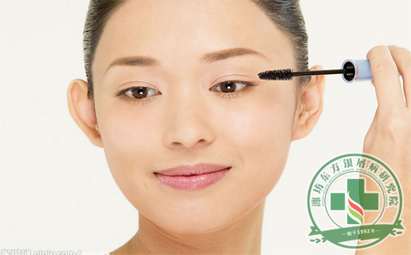 女的得了银屑病怎么打扮不伤肤？